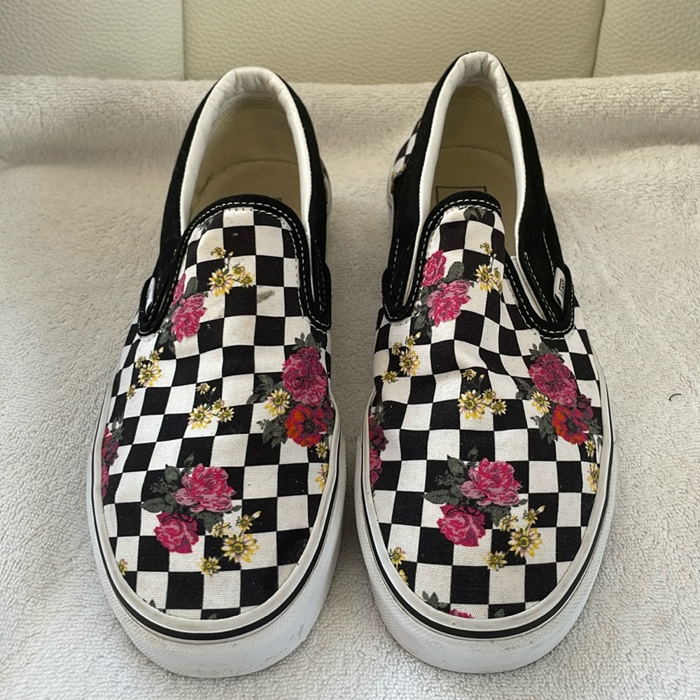 Unisex Classic Slip on Vans. Botanical Check Black & White Slip on.